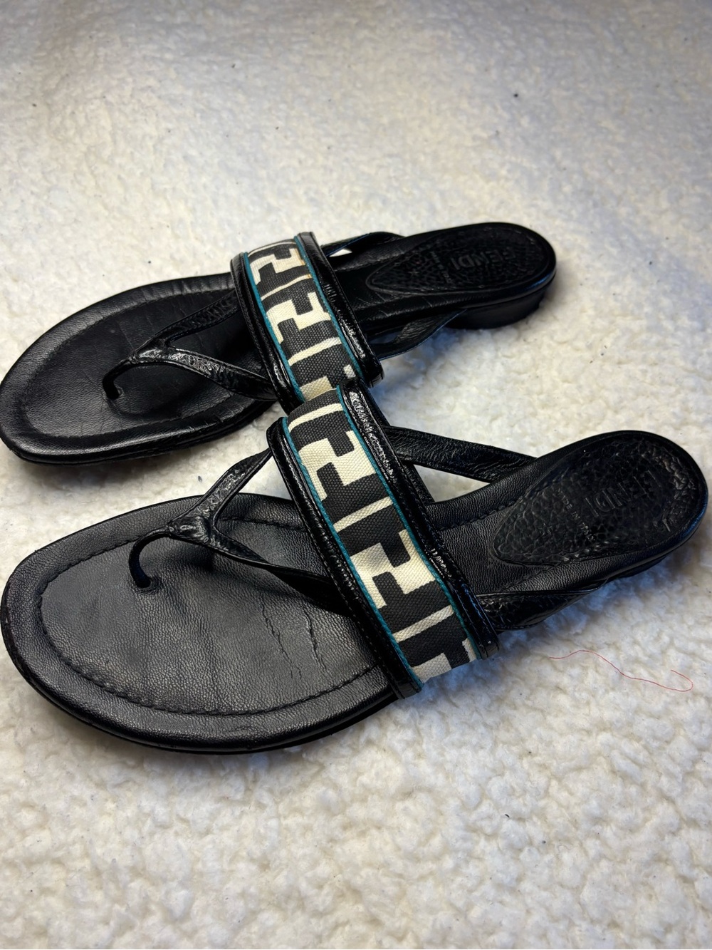 Fendi Women Black Zucca Leather FF Logo Canvas Thong Sandals - Picture 9 of 12